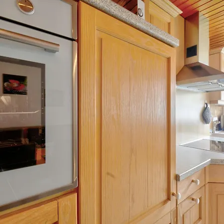 Born 1 By Interhome דירה